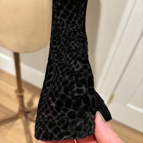 Frame Puff Sleeves Velvet Burnout Blouse - Picture 5 of 9